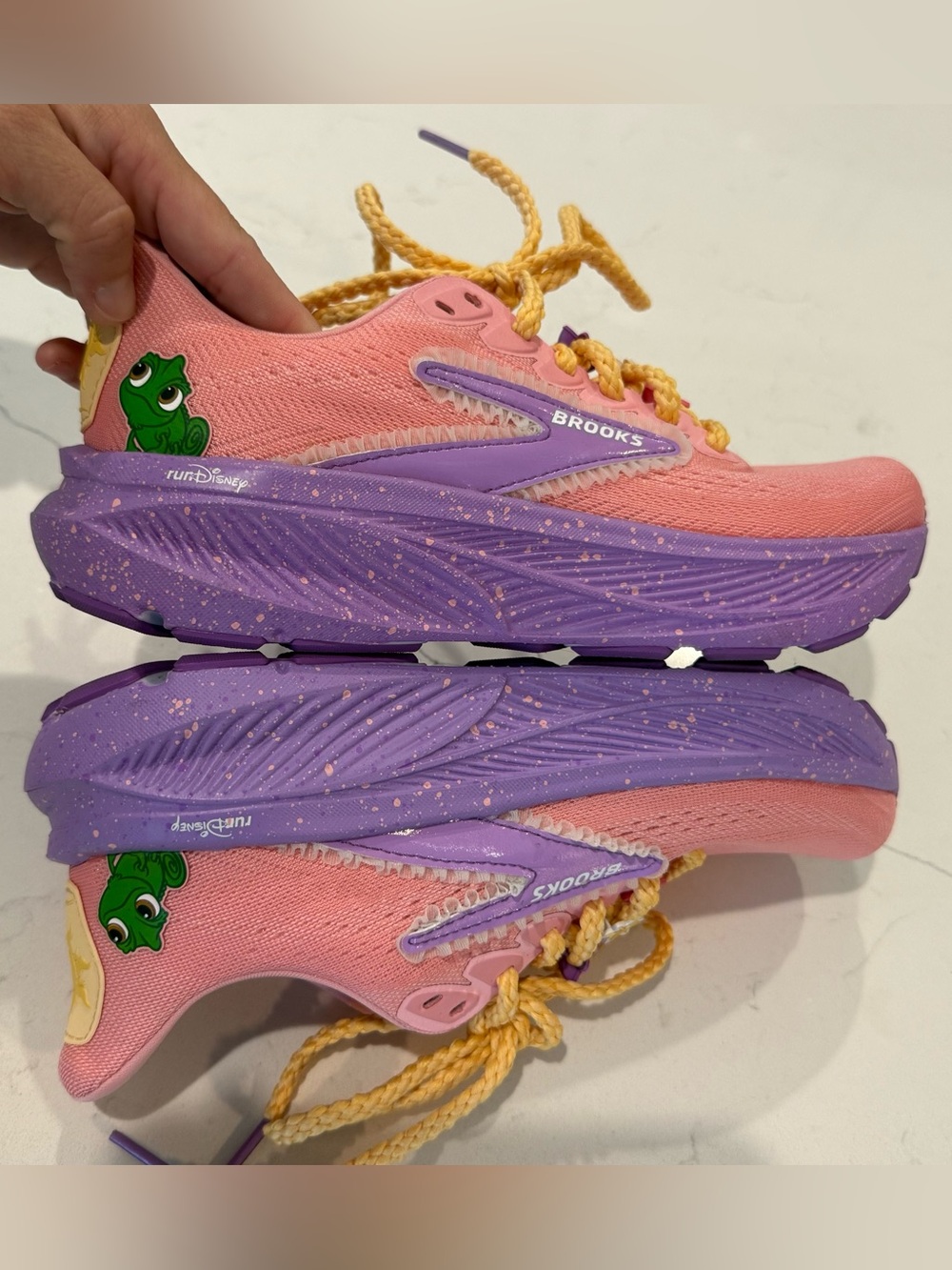 2026 Run Disney x Brooks Ghost 17 Rapunzel Sneakers Size 6.5 - Picture 7 of 11